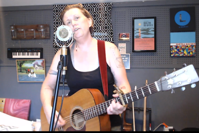 Garrison Starr performing online, 8/8/17, as part of her August residencey at ConcertWindow.com.